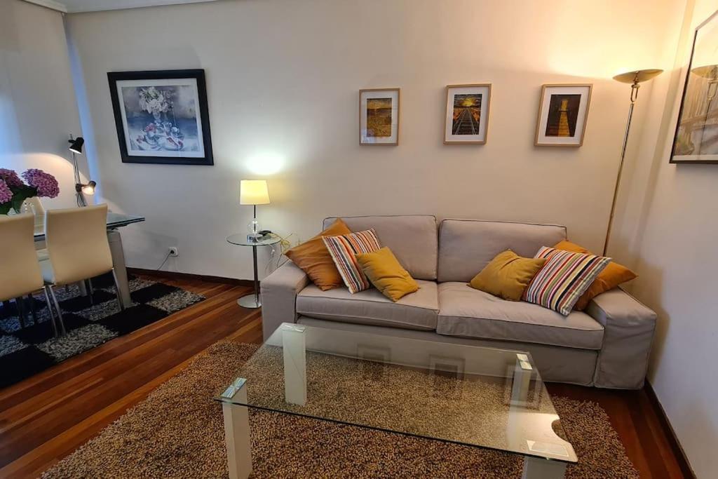 Apartamento Precioso Piso, Luminoso Y Calido En Santander, Con Parking Gratuito Con Acceso Directo Al Piso Santander