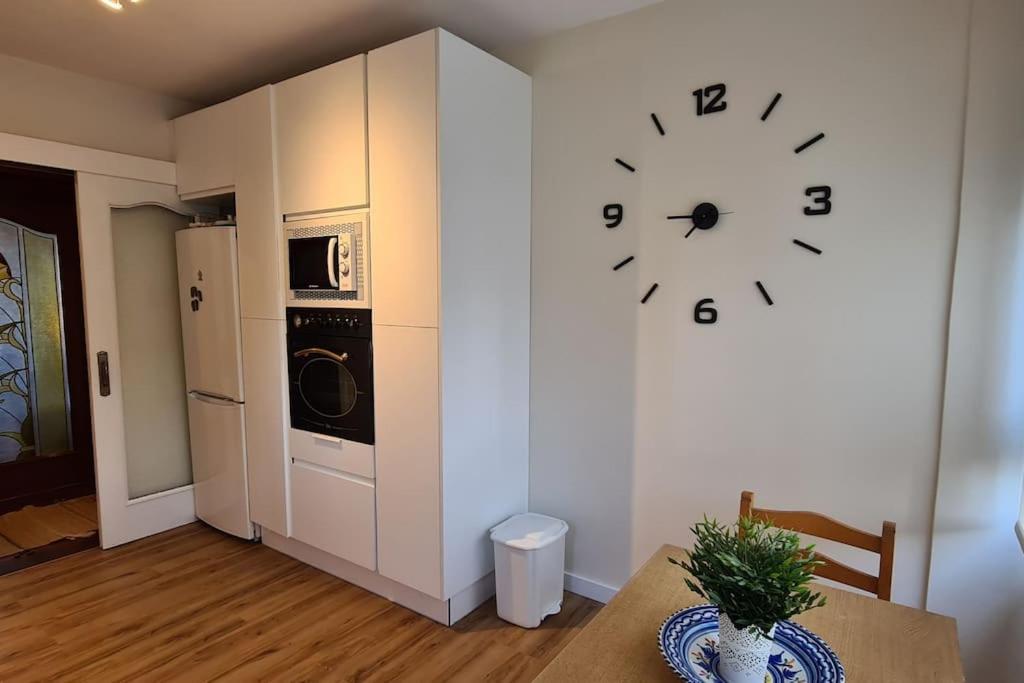 Precioso Piso, Luminoso Y Calido En Santander, Con Parking Gratuito Con Acceso Directo Al Piso Apartamento